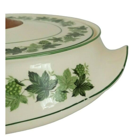 Vintage Green White Grapevine Casserole Covered Dish 60s Taylor Smith Greenbriar - Picture 10 of 10